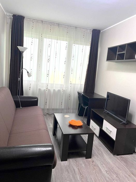 Inchiriez apartament 2 Camere Decomandat, Independentei, langa UMF