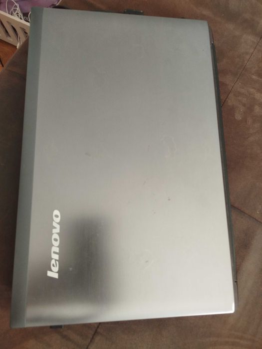 Лаптоп Lenovo V570c