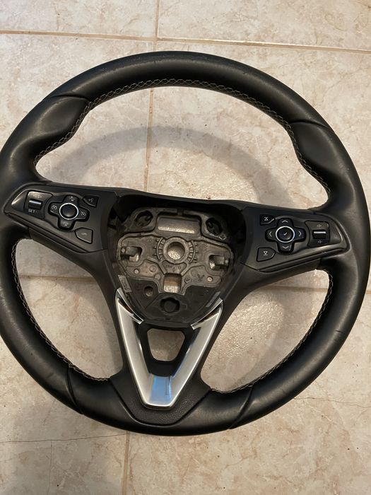 Волан опел сстра К