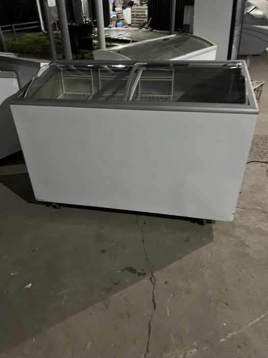 Морозильный ларьи 400л