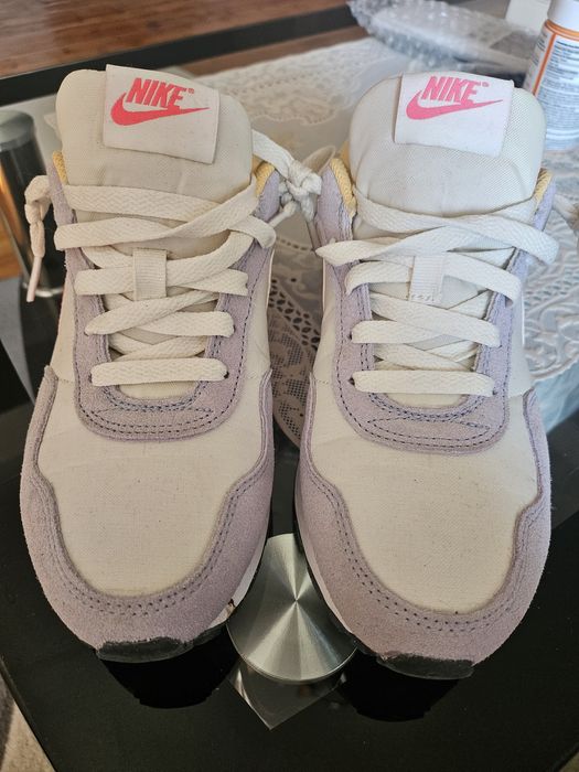 Дамски маратонки Nike