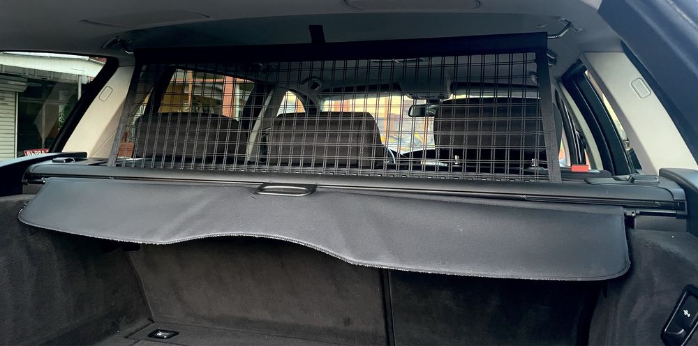 Щора с кучкарник за багажник от bmw E61 5та серия