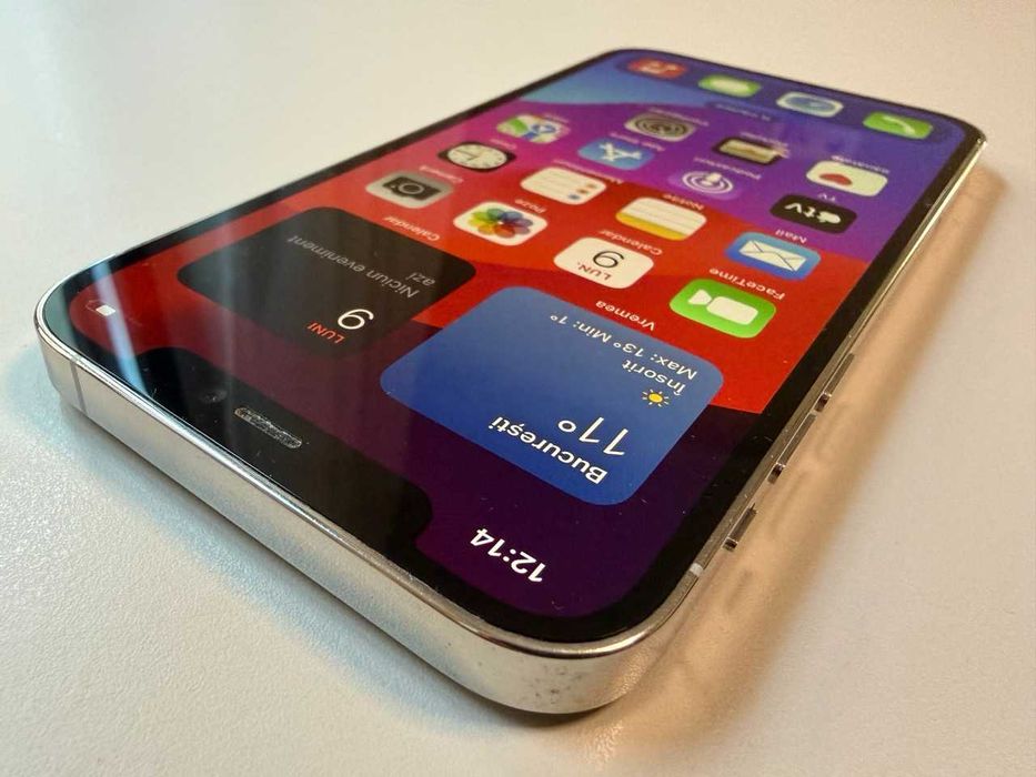  Apple / iPhone 12 Pro 128 Gb / Silver