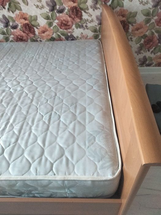 Двухспальная кровать