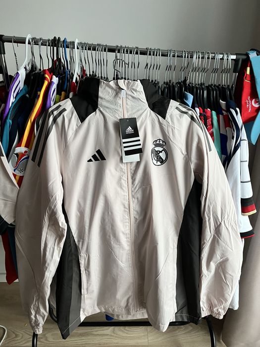WindBreaker Real Madrid Adidas marime M sezon actual geaca