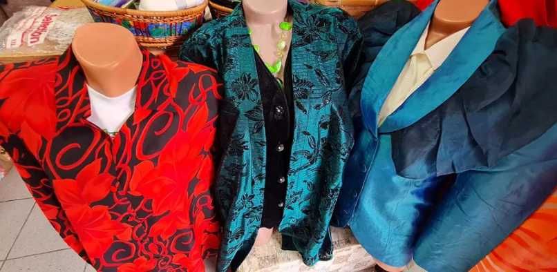 Haine (aproape) NOI Second Hand, curate, parfumate si bine sortate