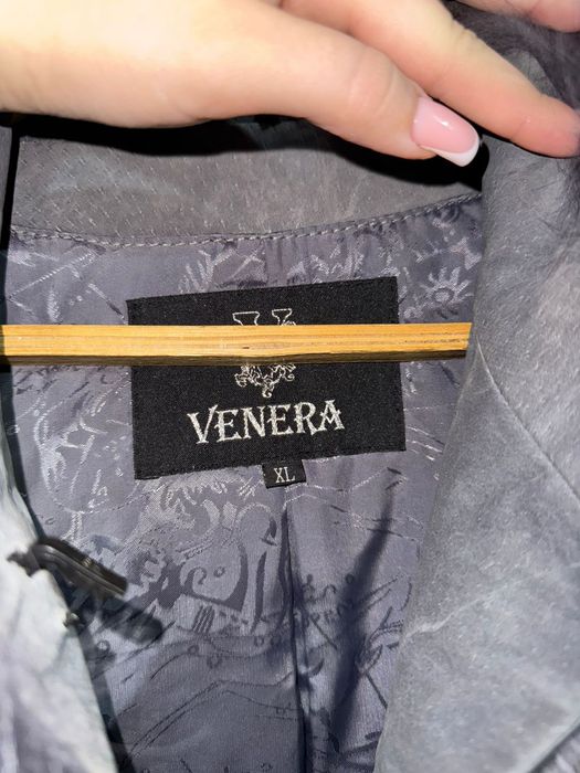 Продам Шубу Песец