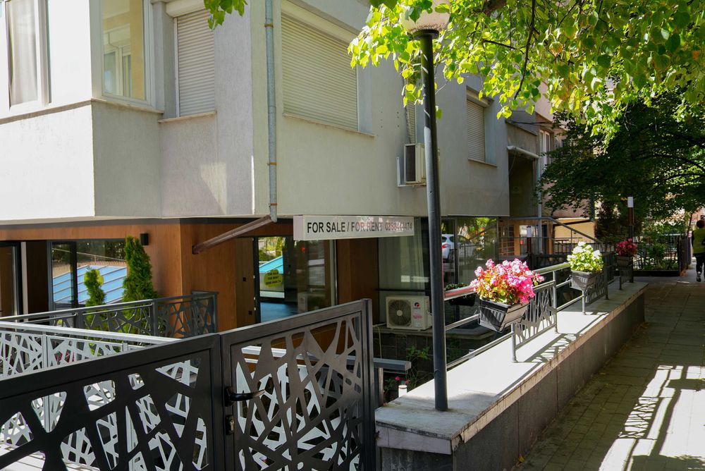 Продава се самостоятелен обект с топ локация, кв.Лозенец