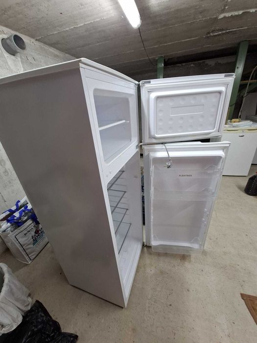 Vând Frigider cu 2 uși Albatros FA28+, Clasa A+, în stare foarte bună