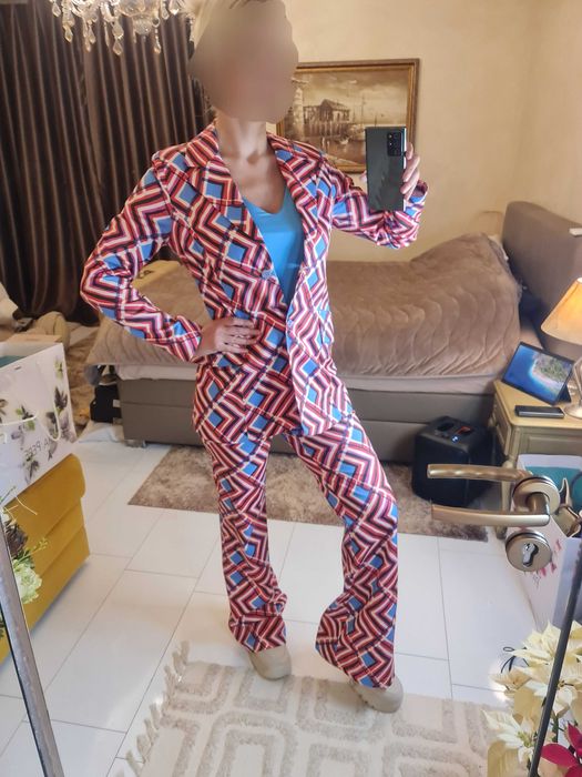 НОВ* Луксозен Костюм от 3 части Camelot