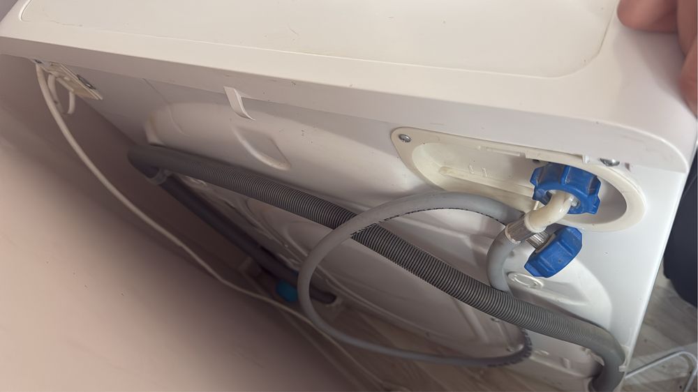 Indesit 6kg  автомат стиралька