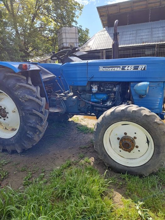Tractor Universal UTP 445 DT 4x4