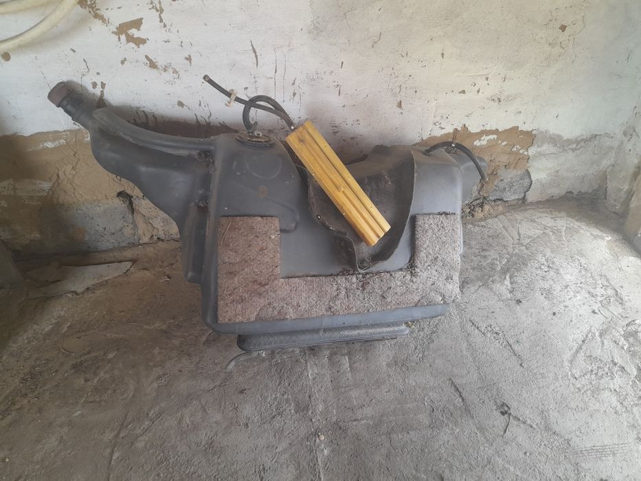 Продам топливный бак