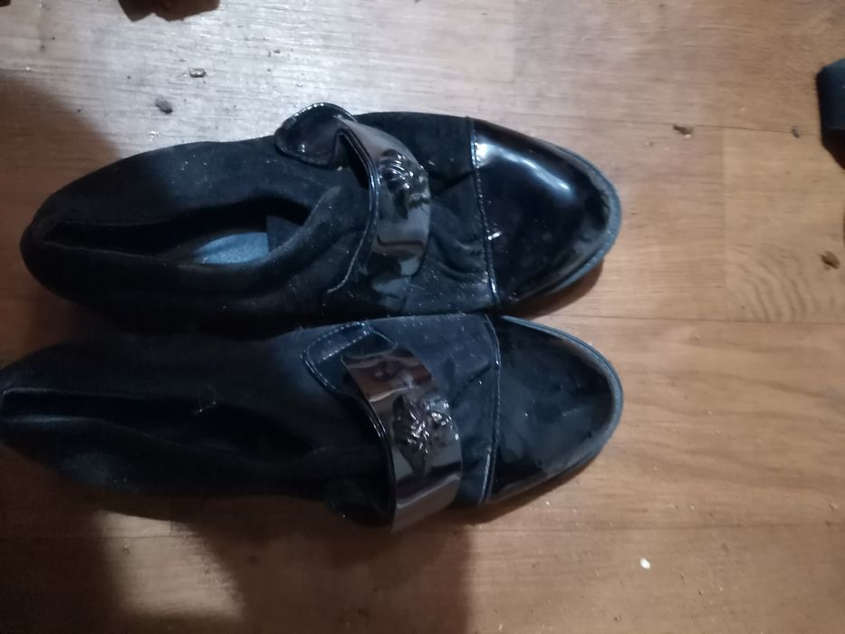 Продаётся женская обувь