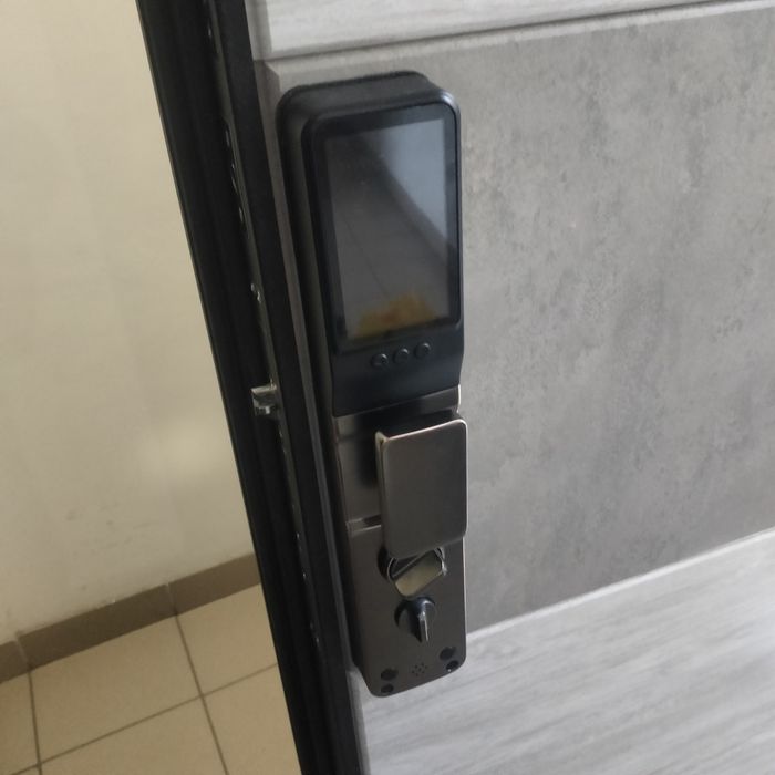 Установка электронных замков!