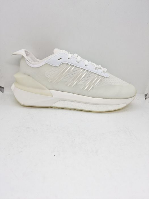 Adidas Avryn Boost HP5972 nr. 41 1/3,44 2/3