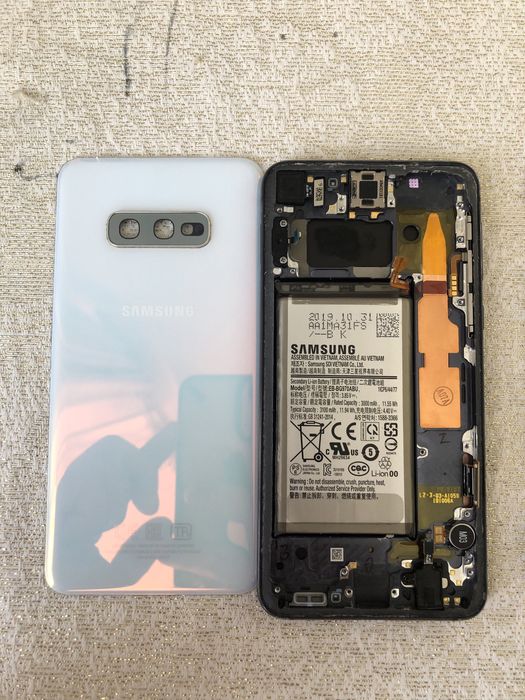 Продам запчасти Galaxy s10E
