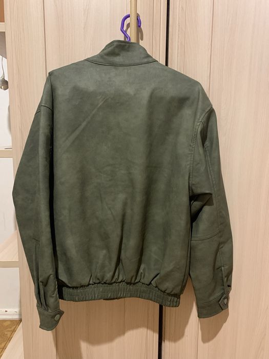 Продам женскую кожанку