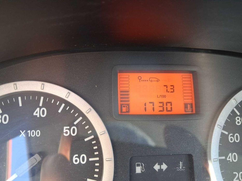 Dacia Logan 1.4 benzină (Model Laureate) Ideală pentru navetă