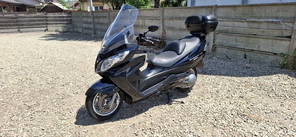 Suzuki burgman 400
