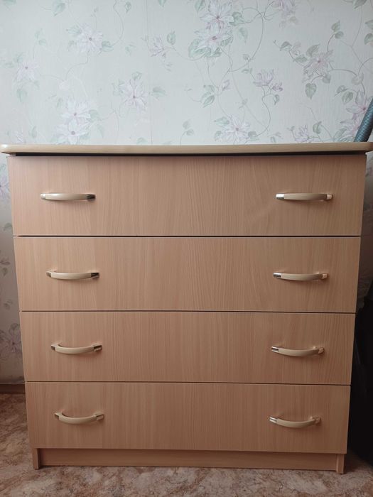 Комод выдвижной.