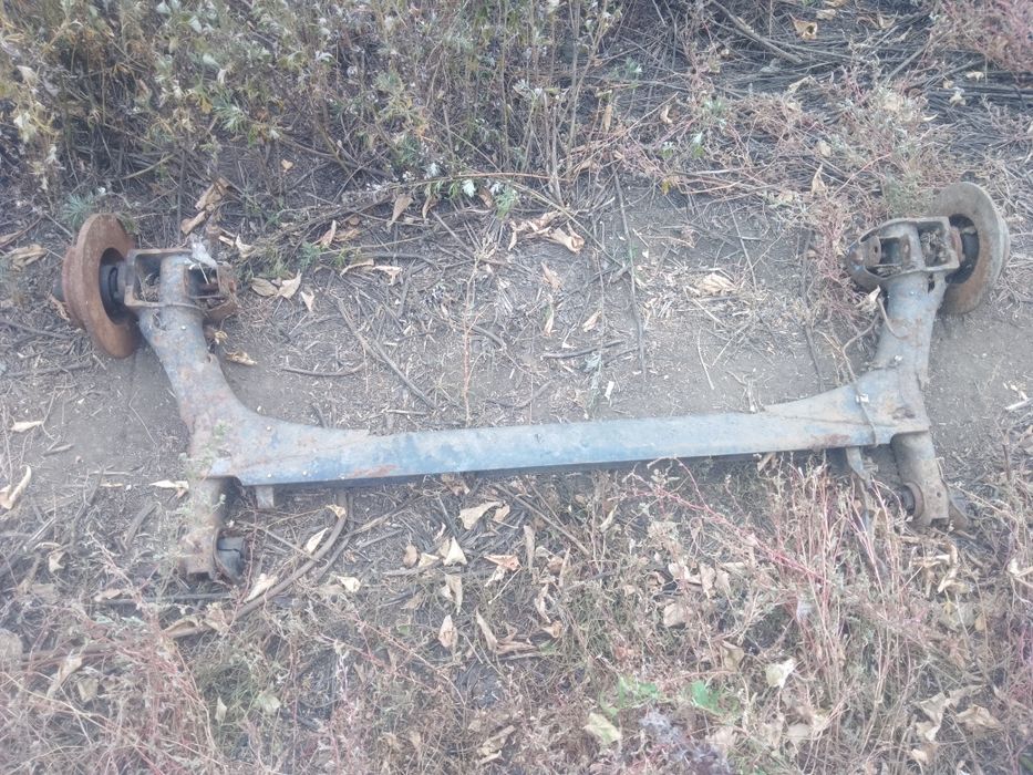 Продам заднюю балку пассат б3