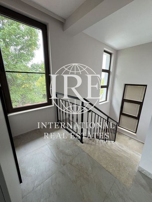 Продава се Къща в Балчик - 198 кв.м за 1642 €/кв.м - Снимка #5