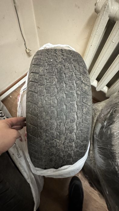 Шины летние комплект 285/60/18