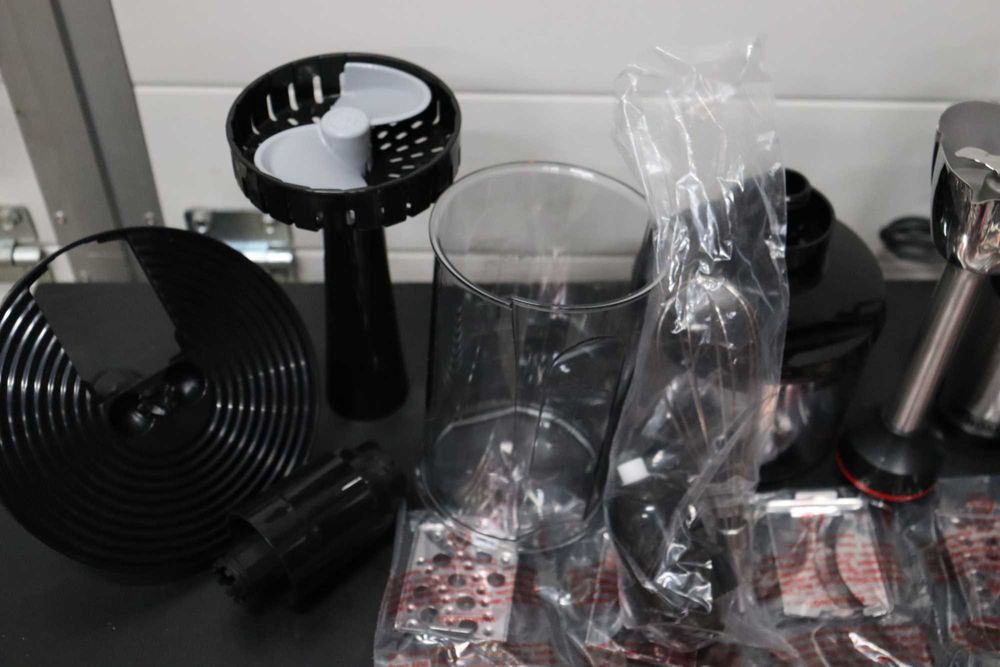 BOSCH Серия6 Пасатор ErgoMaster 1000W Неръждаема стомана, СПУКАНА ЧАША