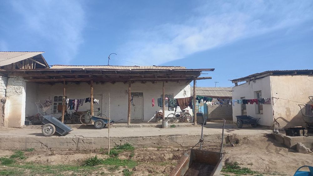 Shu uy sotiladi yer qoʻrgʻon oldi