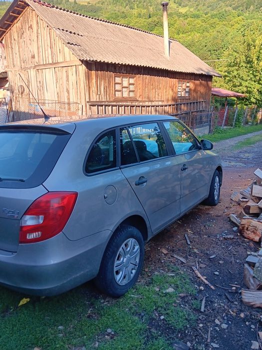 SKODA Fabia 2010 — imagine 3