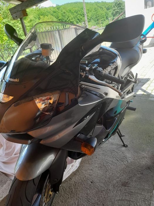 Vând Kawasaki zx9r an 2001 totul original absolut impecabil