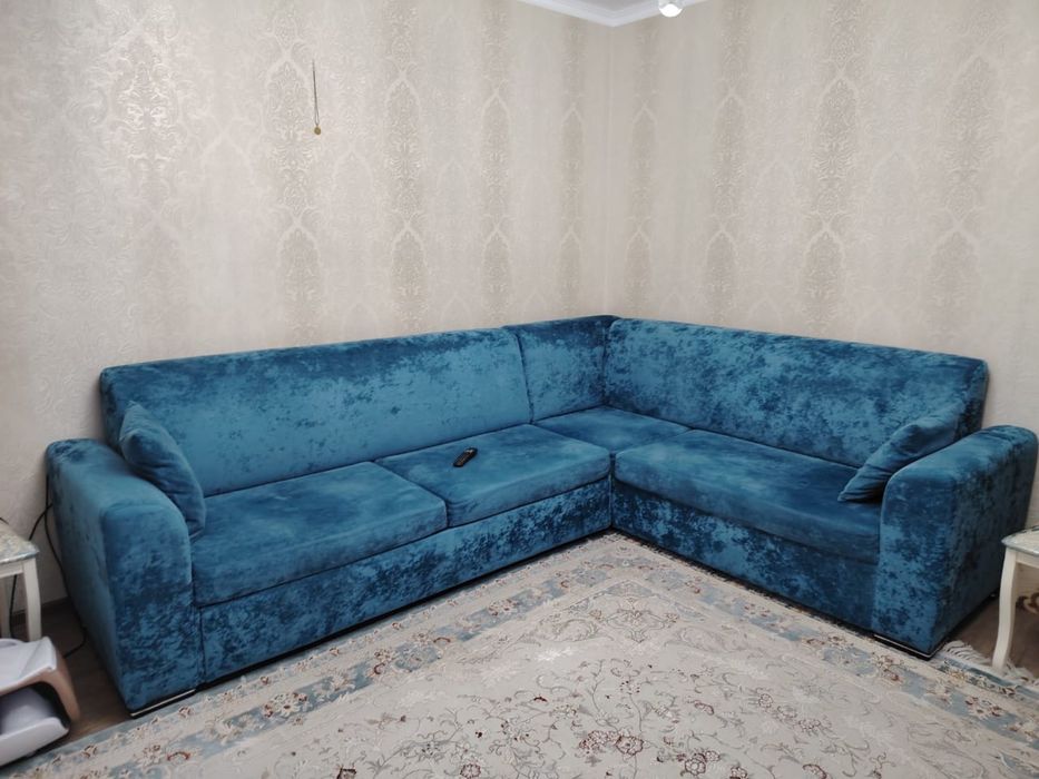 Продаю углавой диван СРОЧНО