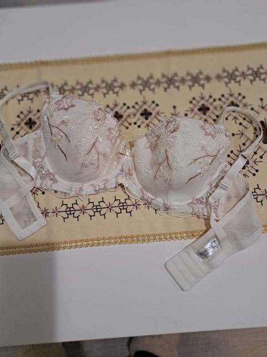 Сутиен ня Miriale luxury 90 C