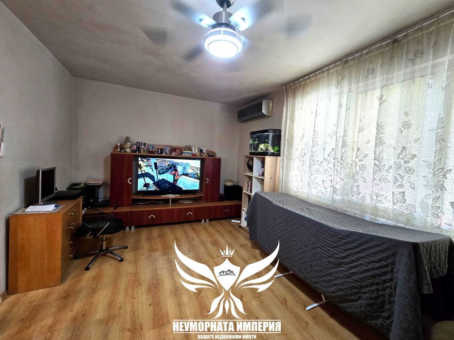 Продавам тристаен апартамент 108кв.м. на първи етаж в Асеновград, кв.Зъбче