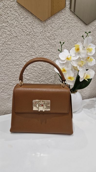 Нова дамска Чанта Furla