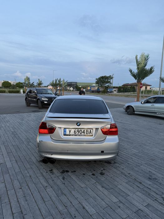 BMW E90 320D 143к.с