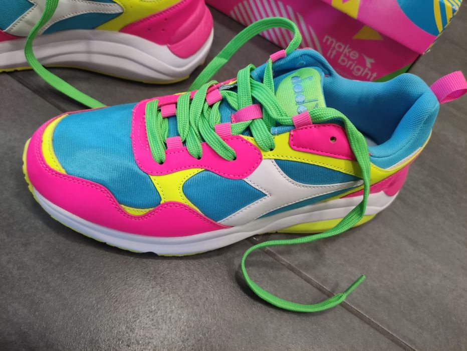Diadora Whizz Run Fluo / Маратонки / 42