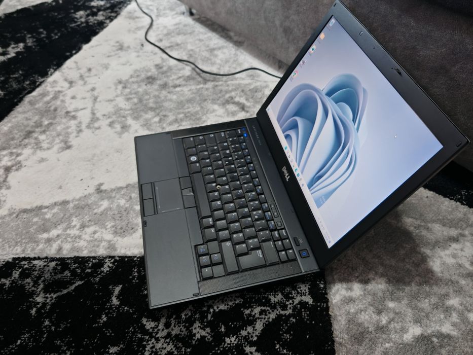 Dell Latitude i5 gen1