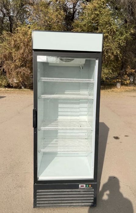 Витринный холодильник б/у