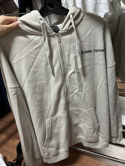 продаю зип худи , срочно !