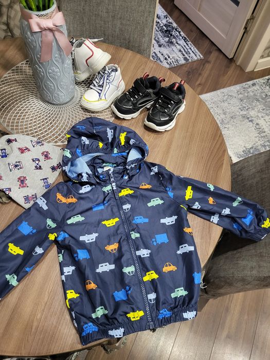 куртка + шапка, ветровка