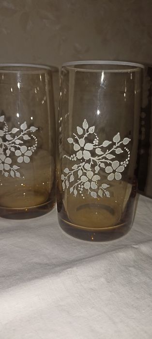 Продаю стаканы из цветного стекла