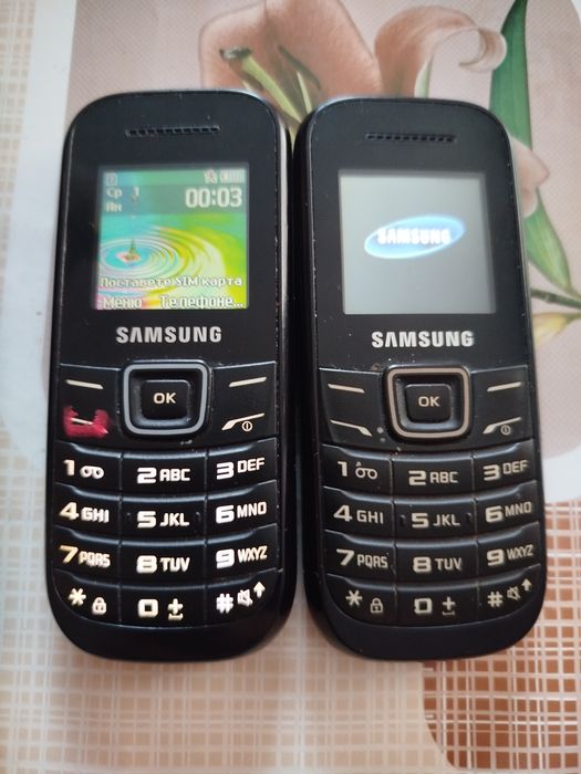 2 телефона Samsung