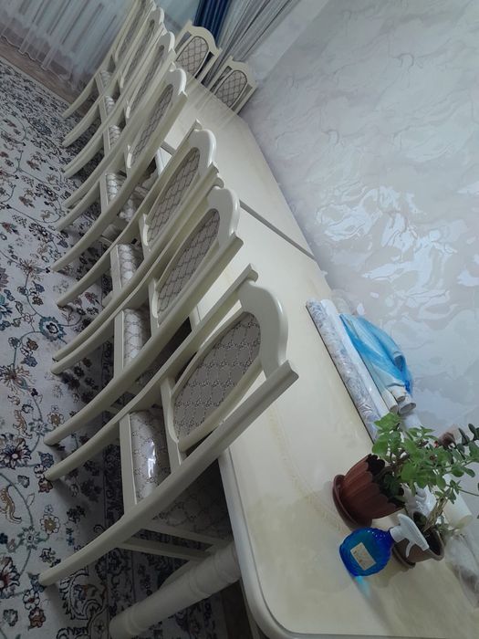 Продам Стол + 18 стульев