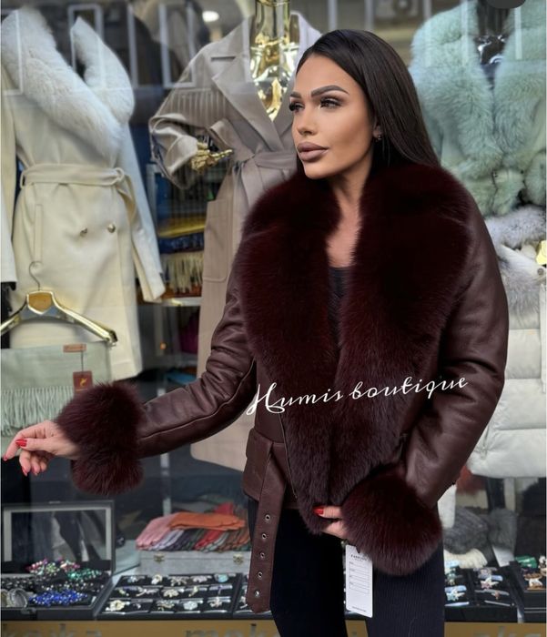 Късо палто от естествена кожа с лисичи косъм , размер S, ново