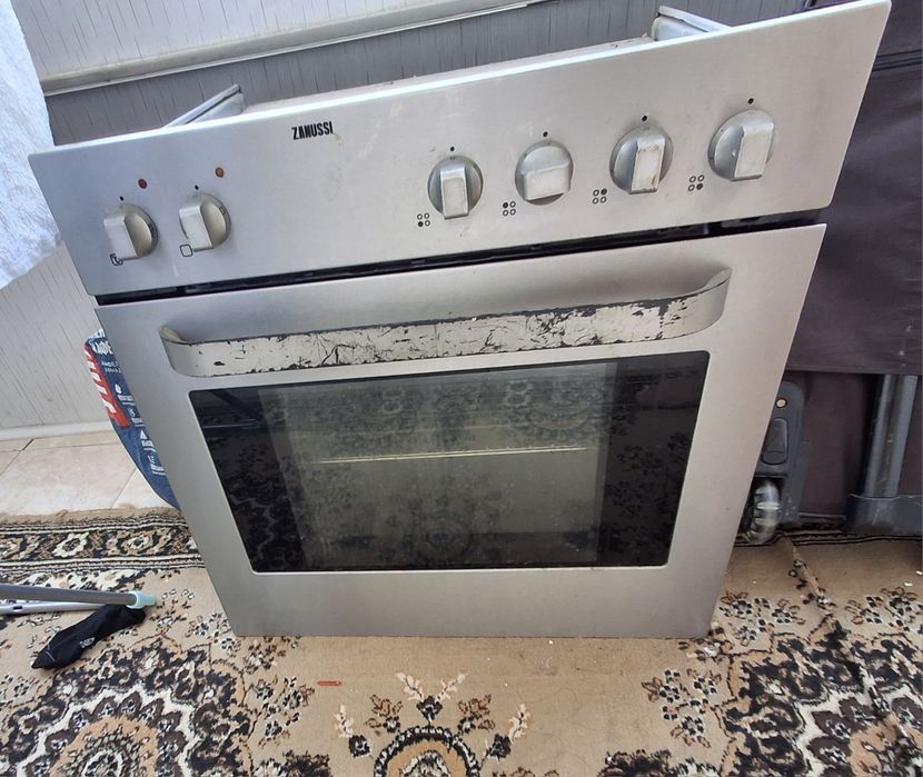 Продам духовка модель Зануси, в рабочем состояние