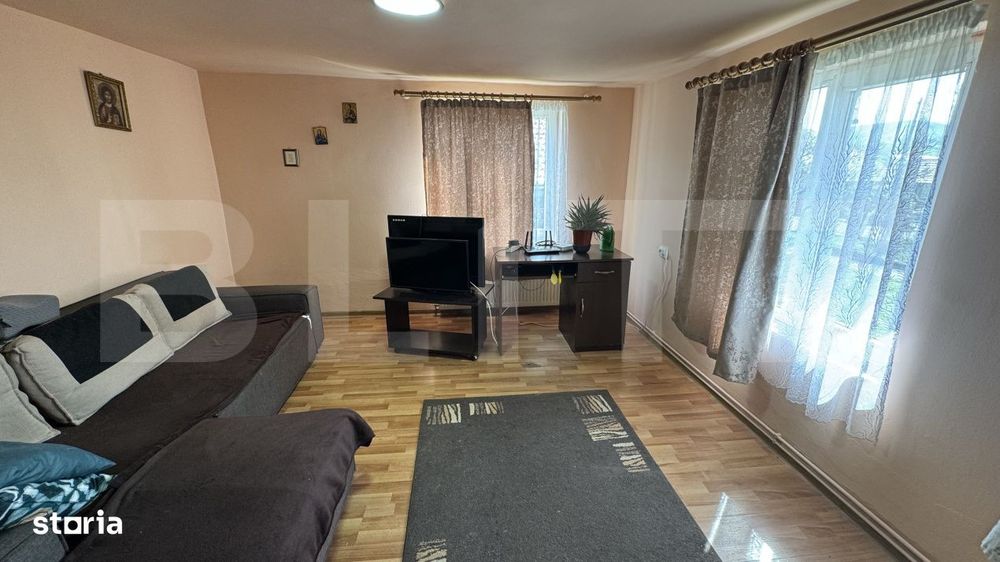 Casa de vanzare, in Sigmir si 10 ari de teren