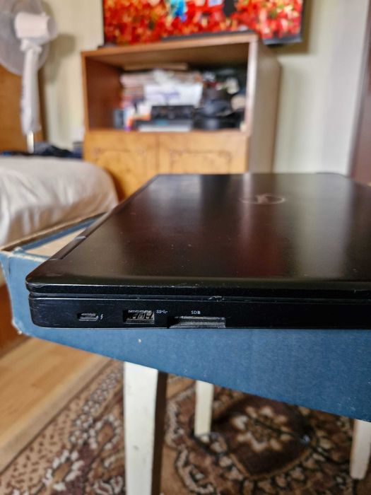 Dell 5580-I5 7440HQ-8 GB DDR4-SSD 128 GB M2-15,6''FULL HD IPS-WIN 11
