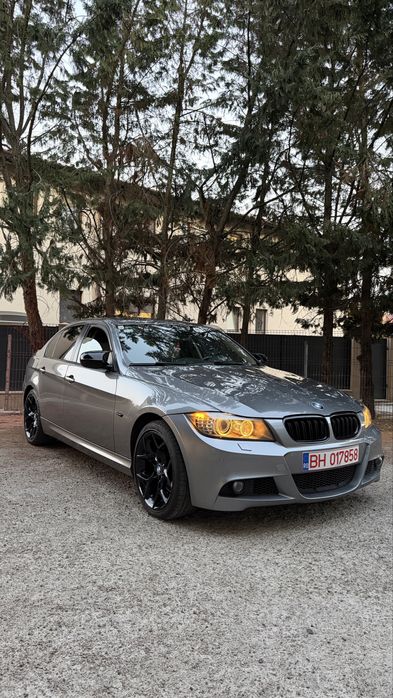 BMW Seria 3 E90 320D Automat/ Trapa/ Faruri Bi- Xenon Adaprive/ Euro 5/ x-Drive